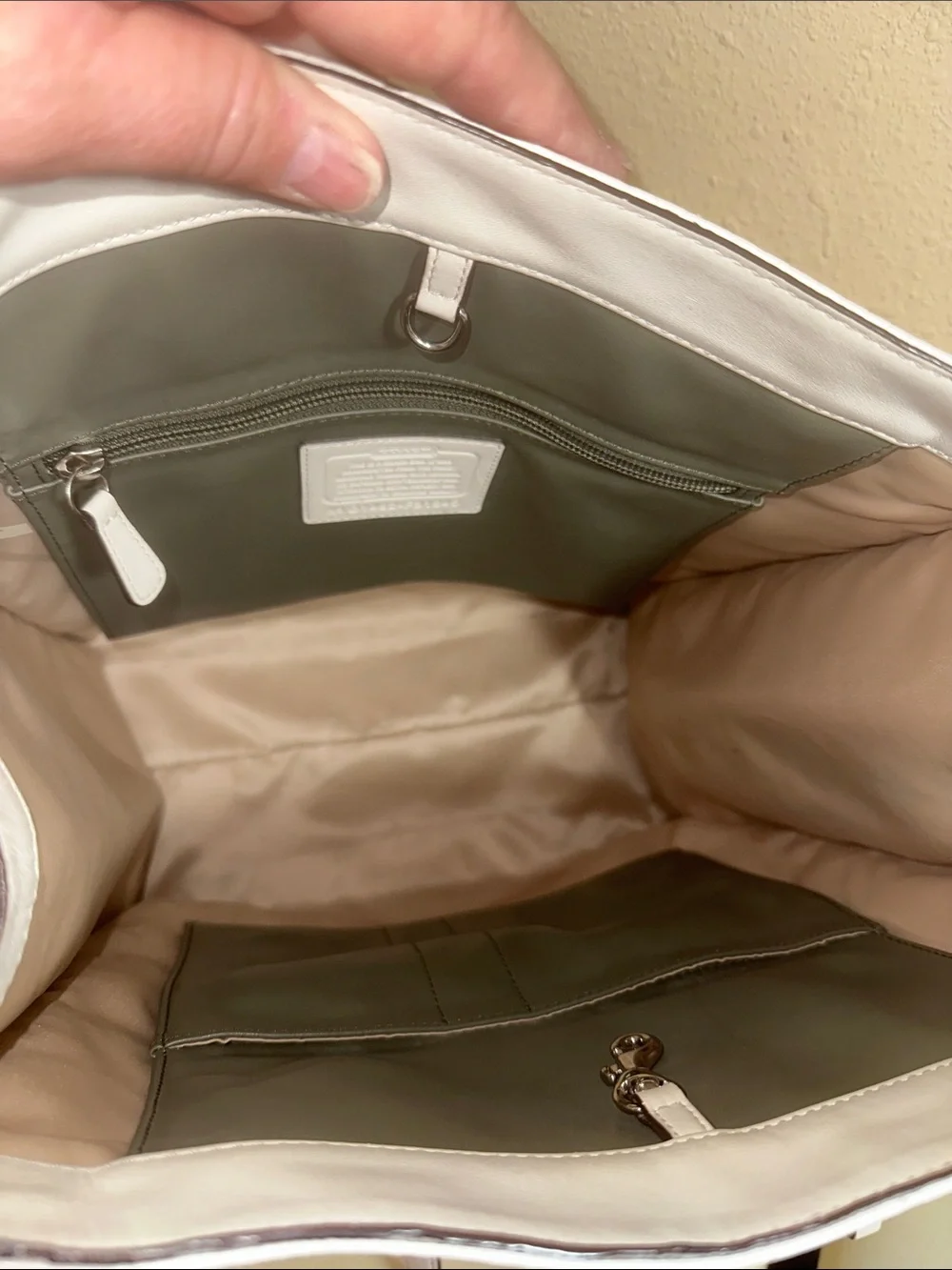 Coach tote - Picture 5 of 11